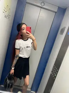 Adèle escort à Paris