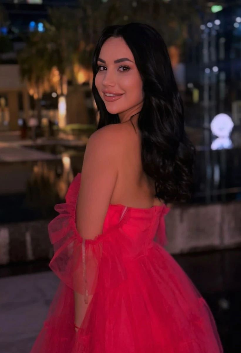 Anna escort à Paris