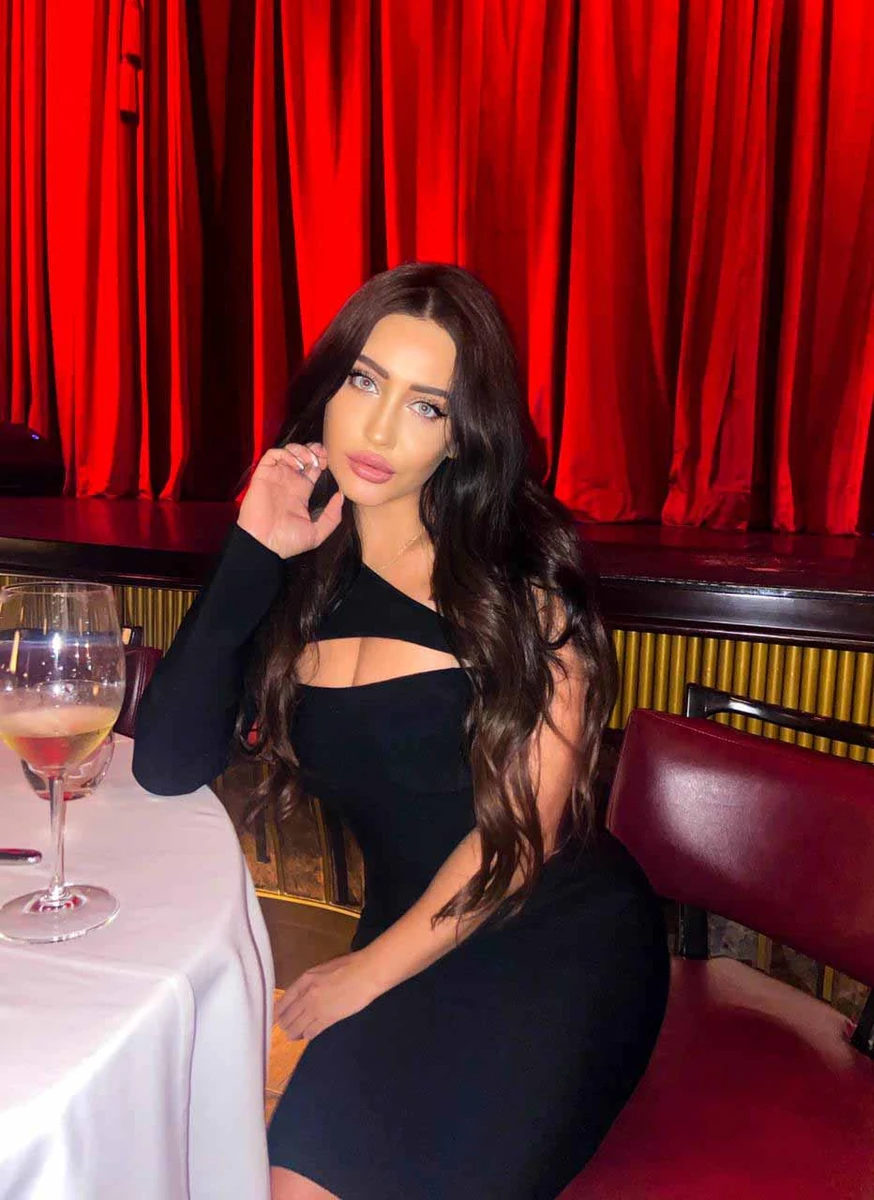 Anna escort à Paris