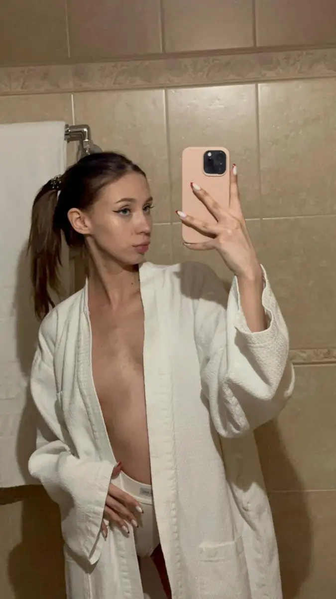 Emma escort à Paris