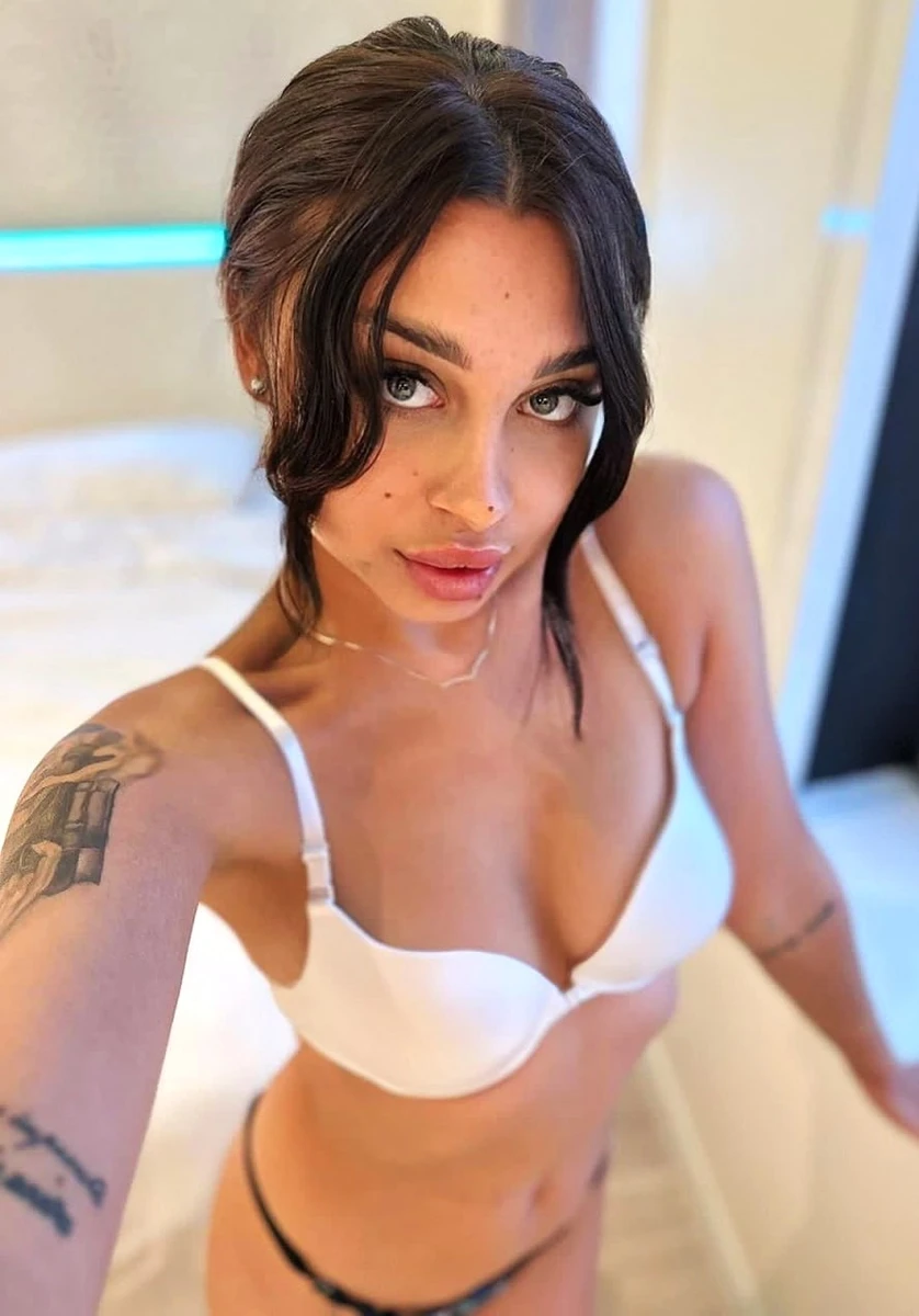 Hayden escort à Paris