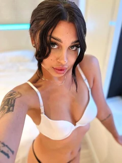 Hayden escort à Paris