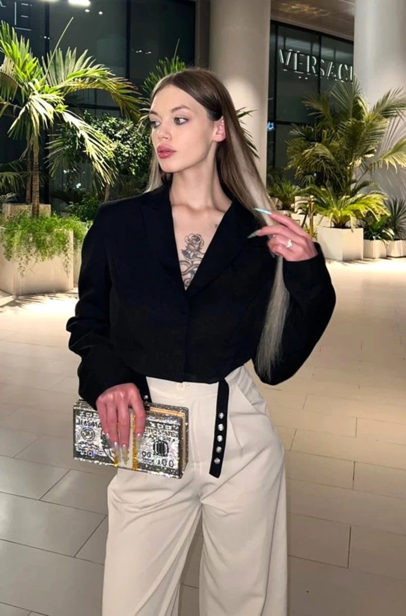 Lakshmi escort à Paris